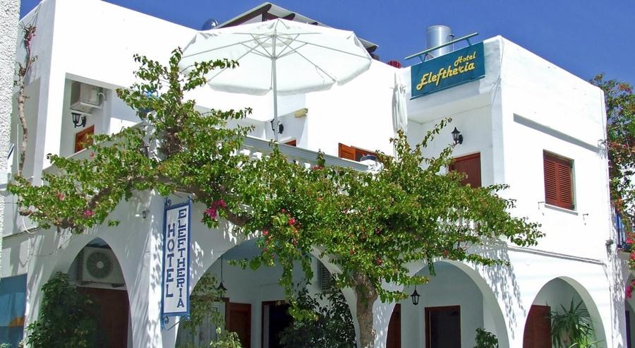 Eleftheria Hotel Agia Marina Esterno foto