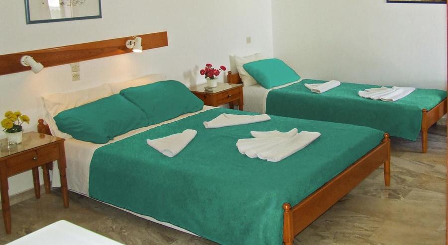Eleftheria Hotel Agia Marina Esterno foto