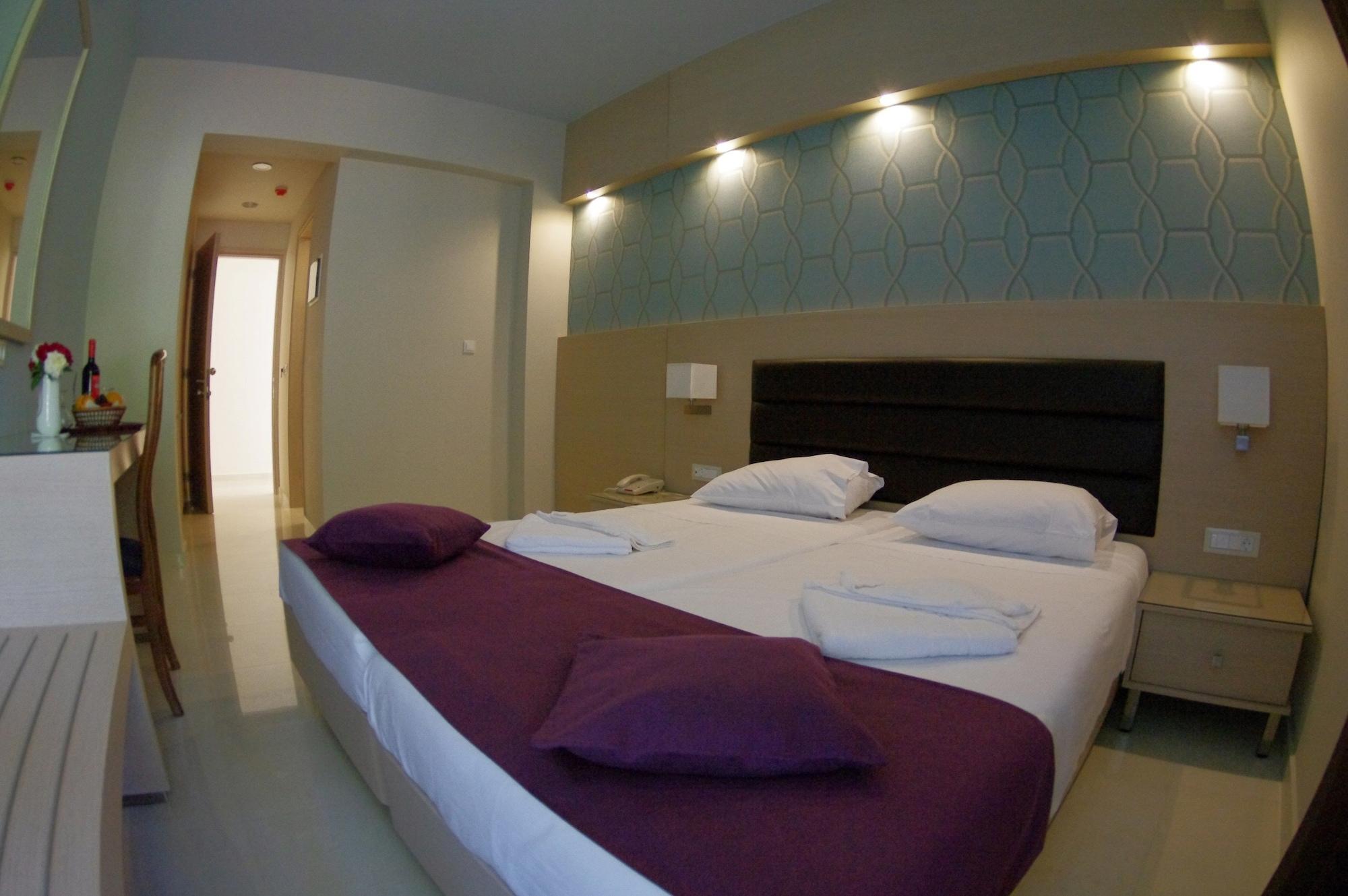 Eleftheria Hotel Agia Marina Esterno foto