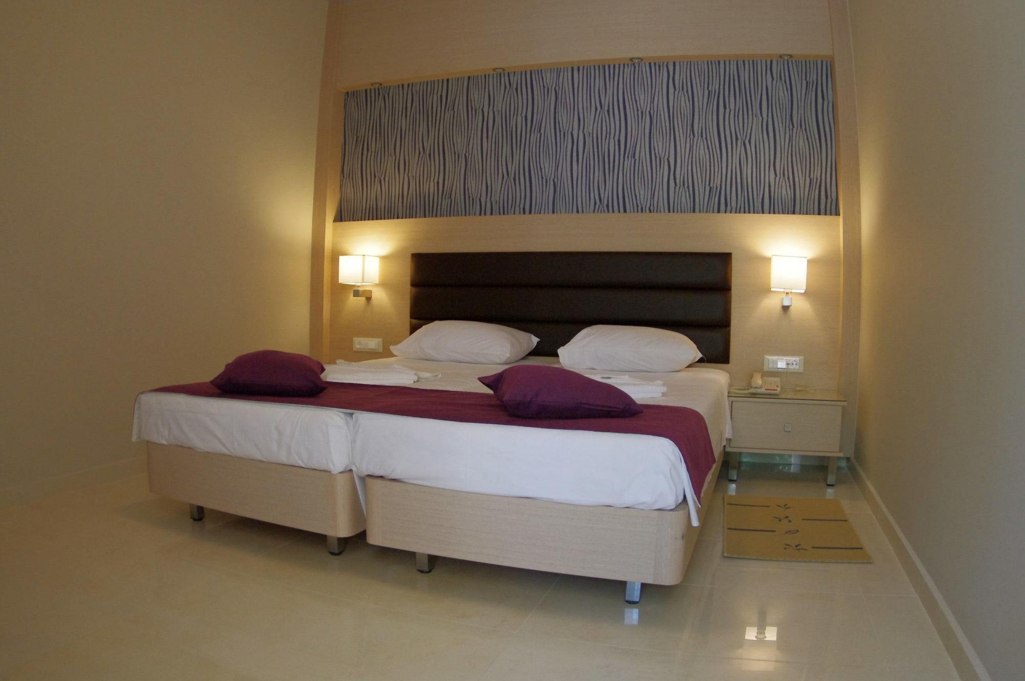 Eleftheria Hotel Agia Marina Esterno foto