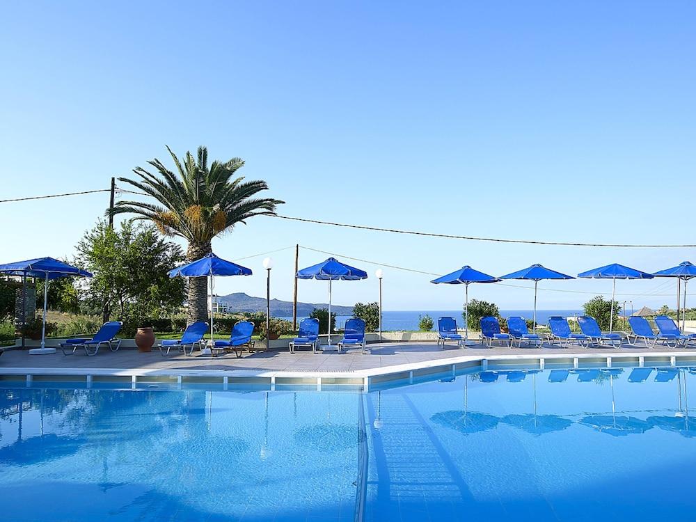 Eleftheria Hotel Agia Marina Esterno foto