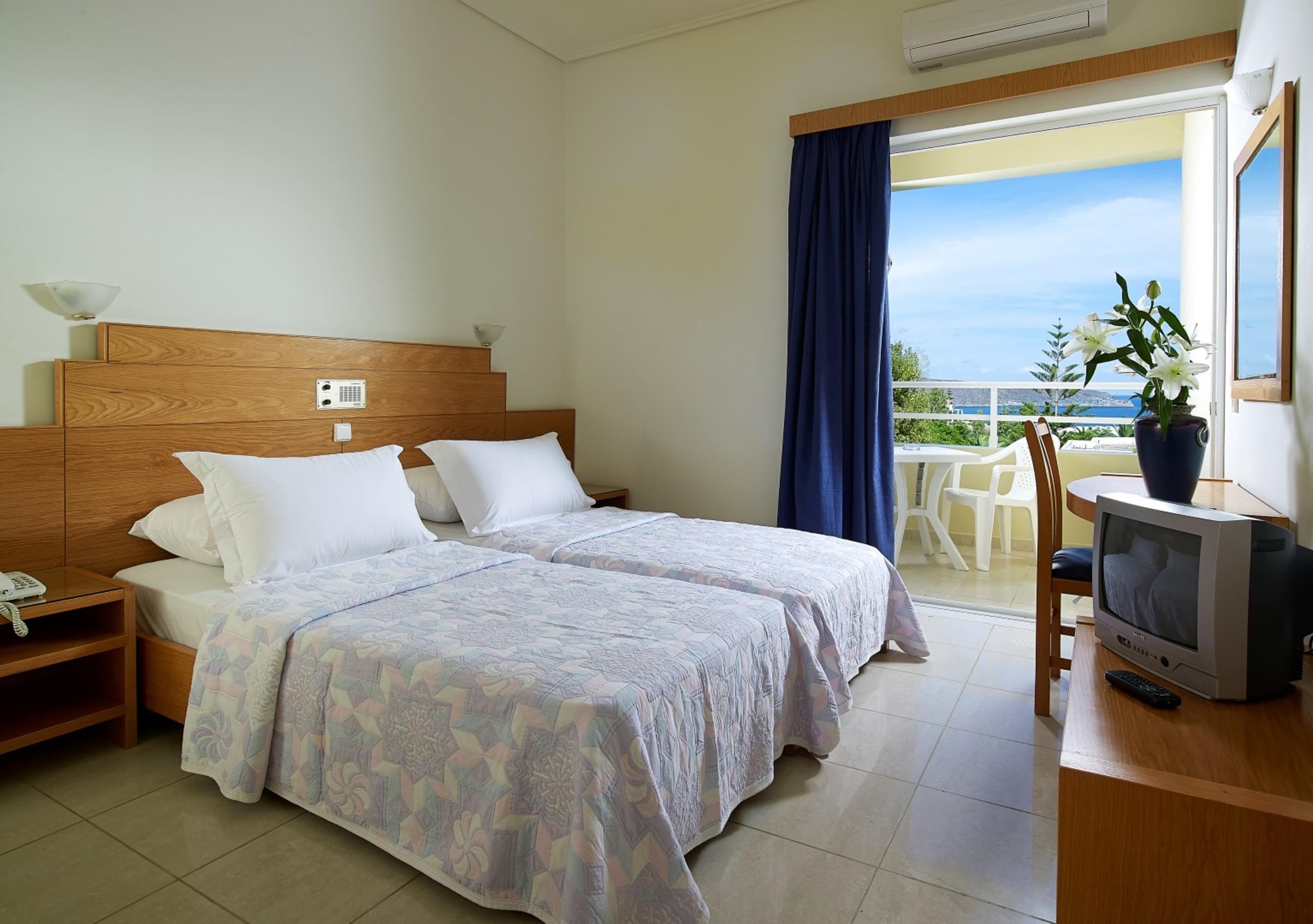 Eleftheria Hotel Agia Marina Esterno foto