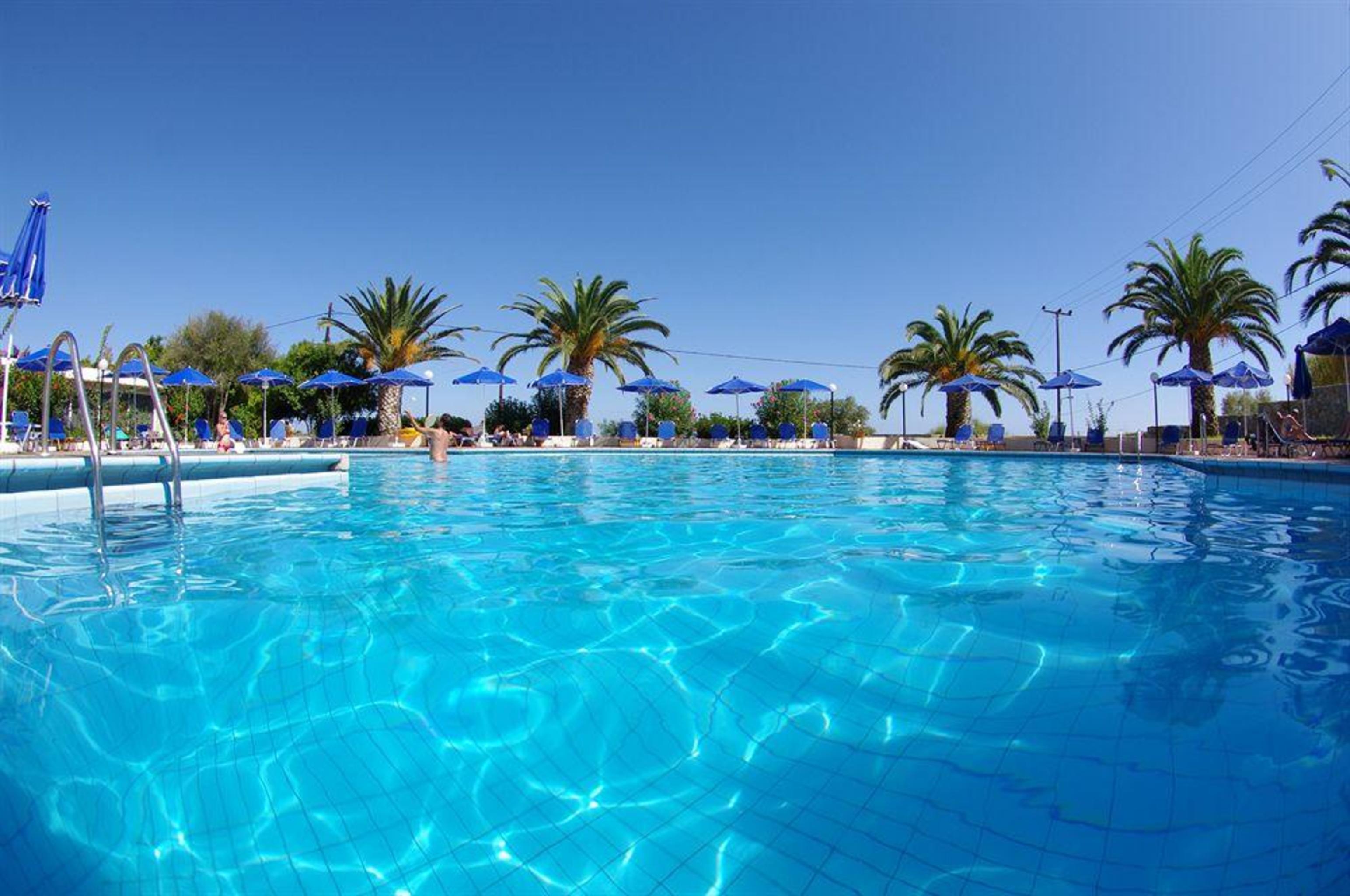 Eleftheria Hotel Agia Marina Esterno foto