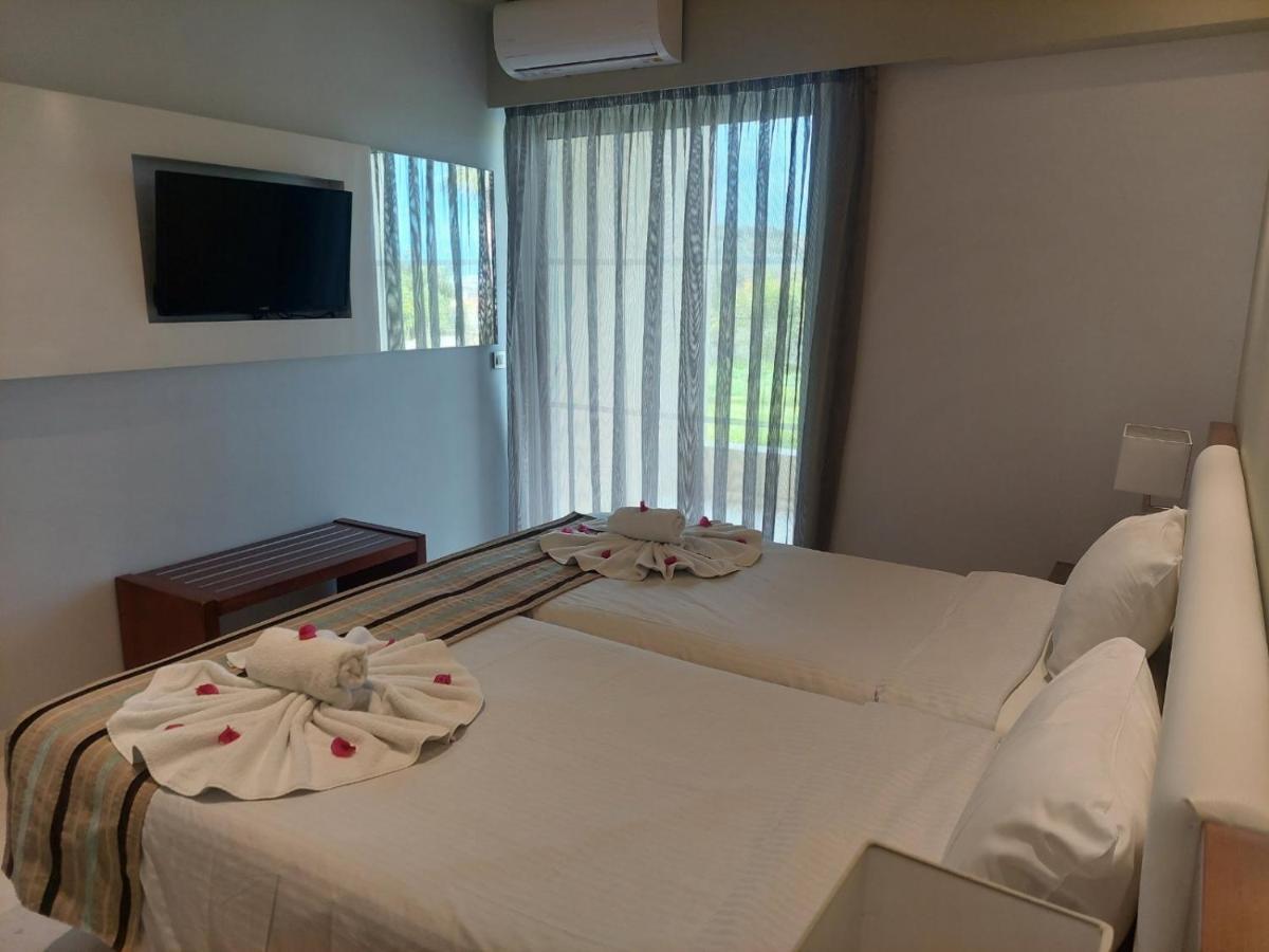 Eleftheria Hotel Agia Marina Esterno foto