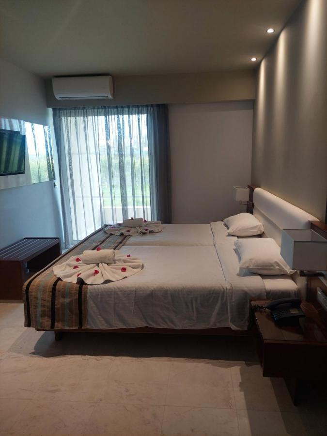 Eleftheria Hotel Agia Marina Esterno foto