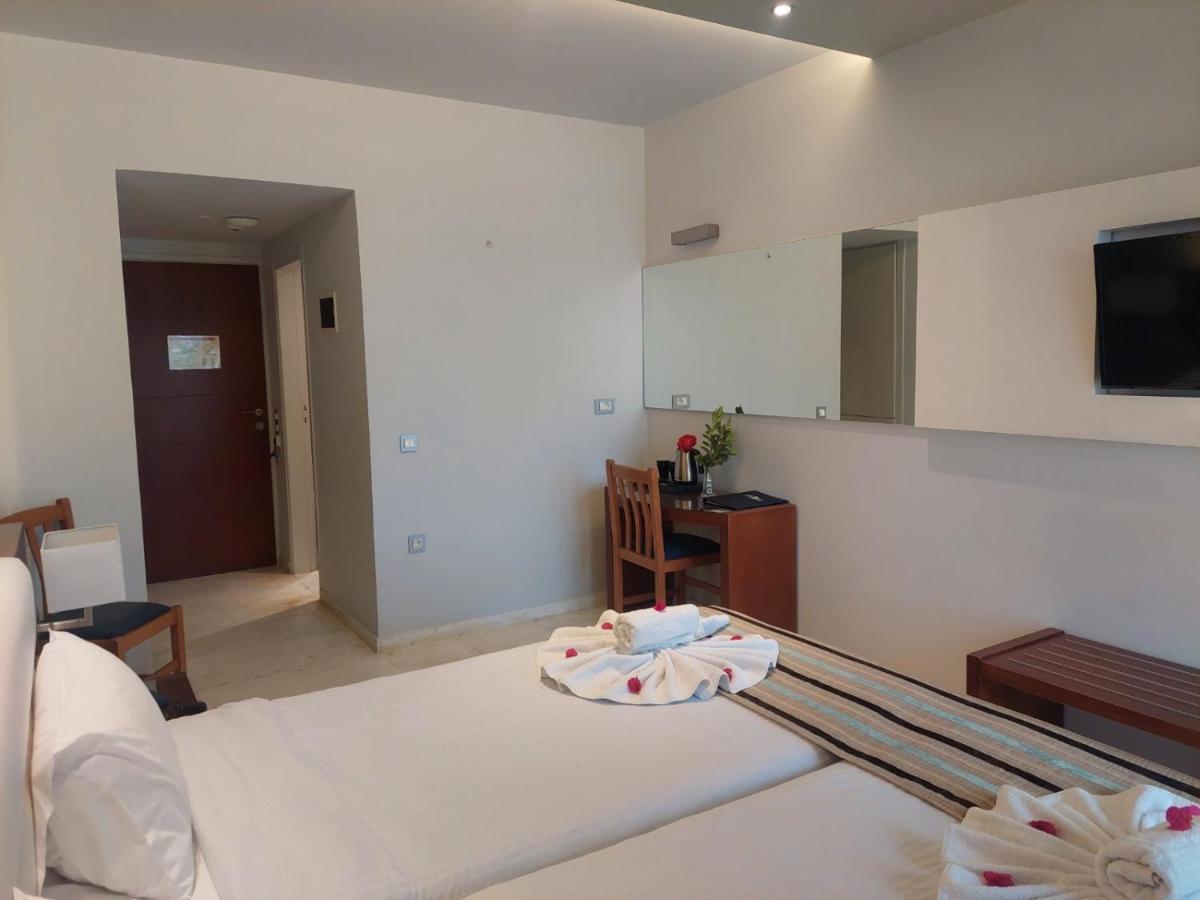 Eleftheria Hotel Agia Marina Esterno foto